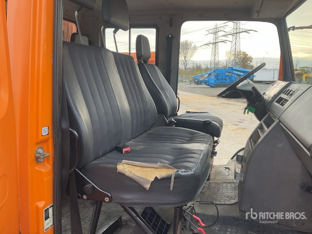 2010 Mercedes-Benz Vario 818DE 4x2 Service Truck - Ponyvás kisteherautó, Duplakabinos kisteherautó: 5 kép. 2010 Mercedes-Benz Vario 818DE 4x2 Service Truck - Ponyvás kisteherautó, Duplakabinos kisteherautó: 5 kép.