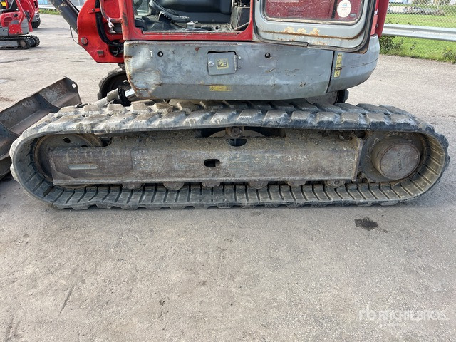 2010 Volvo ECR88 Rupsgraafmachine - Lánctalpas kotró: 5 kép. 2010 Volvo ECR88 Rupsgraafmachine - Lánctalpas kotró: 5 kép.