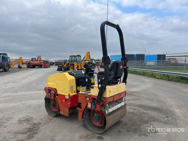 2011 Dynapac CC1100 Double Drum Roller - Úthenger: 3 kép. 2011 Dynapac CC1100 Double Drum Roller - Úthenger: 3 kép.