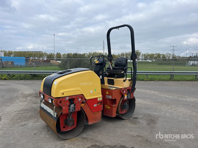2011 Dynapac CC1100 Double Drum Roller - Úthenger: 1 kép. 2011 Dynapac CC1100 Double Drum Roller - Úthenger: 1 kép.