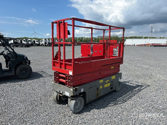 2011 Genie GS2032 Scissor Lift - Ollós emelő: 1 kép. 2011 Genie GS2032 Scissor Lift - Ollós emelő: 1 kép.