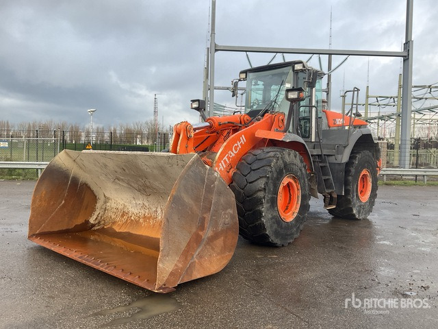 2013 Hitachi ZW310 Wheel Loader - Gumikerekes homlokrakodó: 1 kép. 2013 Hitachi ZW310 Wheel Loader - Gumikerekes homlokrakodó: 1 kép.