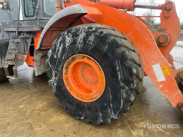 2013 Hitachi ZW310 Wheel Loader - Gumikerekes homlokrakodó: 4 kép. 2013 Hitachi ZW310 Wheel Loader - Gumikerekes homlokrakodó: 4 kép.