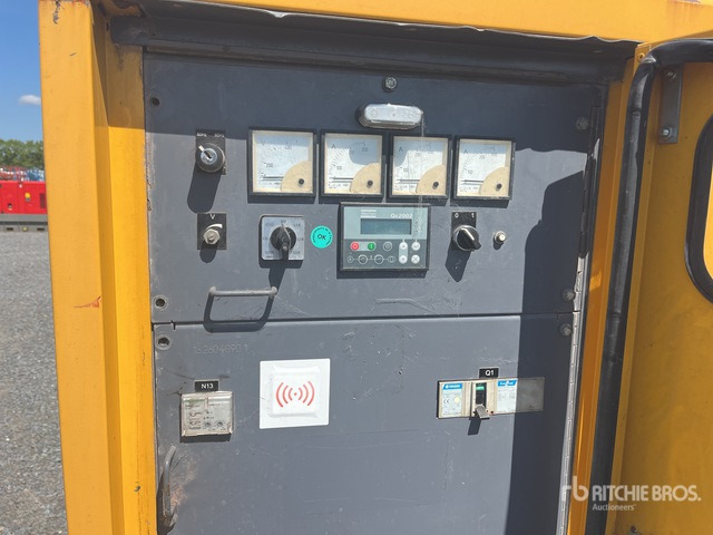 2014 Atlas Copco QAS150 150 kVA Skid-Mounted Generator Set - Áramfejlesztő: 5 kép. 2014 Atlas Copco QAS150 150 kVA Skid-Mounted Generator Set - Áramfejlesztő: 5 kép.