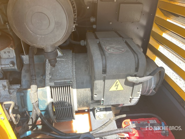 2014 Atlas Copco QAS30 30 kVA Skid-Mounted Generator Set - Áramfejlesztő: 5 kép. 2014 Atlas Copco QAS30 30 kVA Skid-Mounted Generator Set - Áramfejlesztő: 5 kép.
