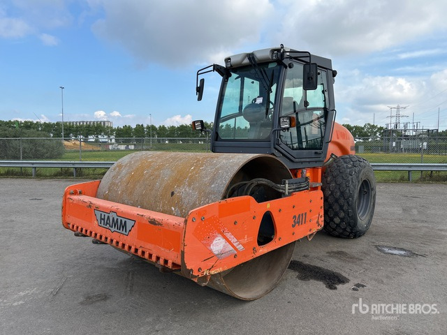 2014 Hamm 3411 Smooth Drum Compactor - Szárzúzó/ Mulcsozó: 2 kép. 2014 Hamm 3411 Smooth Drum Compactor - Szárzúzó/ Mulcsozó: 2 kép.