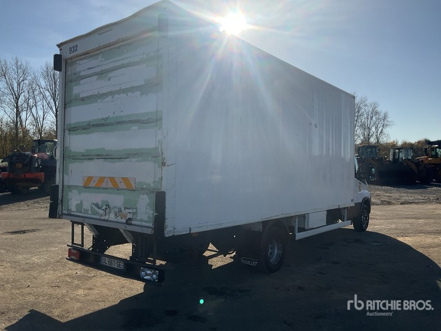 2014 Iveco Daily 65C14N 4x2 Van Truck - Dobozos felépítményű teherautó: 3 kép. 2014 Iveco Daily 65C14N 4x2 Van Truck - Dobozos felépítményű teherautó: 3 kép.