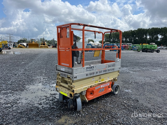 2014 JLG 1930 ES Electric Scissor Lift - Ollós emelő: 2 kép. 2014 JLG 1930 ES Electric Scissor Lift - Ollós emelő: 2 kép.