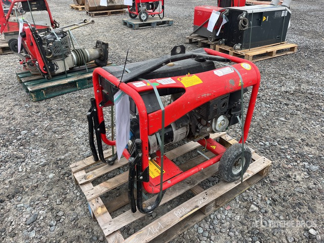 2014 Sdmo Perform 6500 XL Generator Set - Áramfejlesztő: 4 kép. 2014 Sdmo Perform 6500 XL Generator Set - Áramfejlesztő: 4 kép.