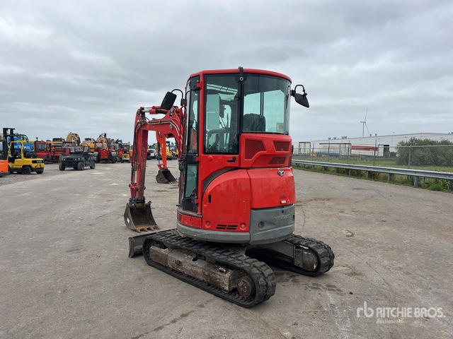 2014 Yanmar VIO33-U Mini Excavator: <6.6t - Minikotró: 4 kép. 2014 Yanmar VIO33-U Mini Excavator: <6.6t - Minikotró: 4 kép.