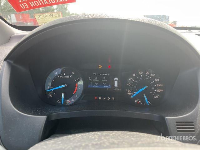 2015 Ford Explorer 4WD SUV - Terepjáró/ SUV: 5 kép. 2015 Ford Explorer 4WD SUV - Terepjáró/ SUV: 5 kép.