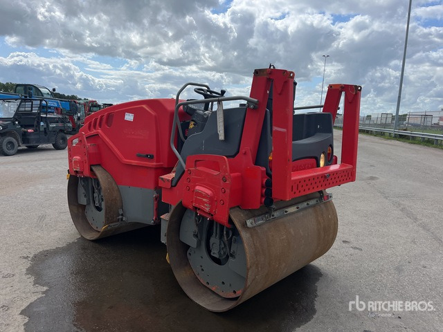 2015 Hamm HD14 VV Double Drum Roller - Úthenger: 3 kép. 2015 Hamm HD14 VV Double Drum Roller - Úthenger: 3 kép.