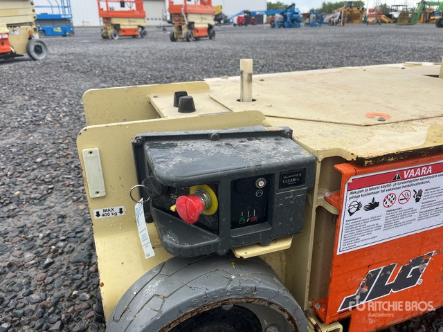 2015 JLG 1230ES Vertical Mast Lift - Oszlopos személyemelő: 5 kép. 2015 JLG 1230ES Vertical Mast Lift - Oszlopos személyemelő: 5 kép.