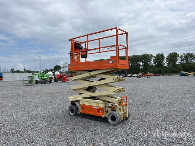 2015 JLG 2032ES Electric Scissor Lift - Ollós emelő: 3 kép. 2015 JLG 2032ES Electric Scissor Lift - Ollós emelő: 3 kép.