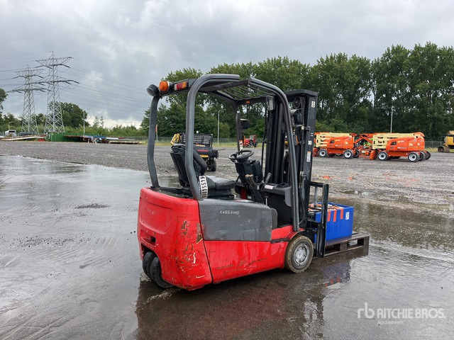 2015 Manitou ME318-48V Electric Forklift - Elektromos targonca: 3 kép. 2015 Manitou ME318-48V Electric Forklift - Elektromos targonca: 3 kép.