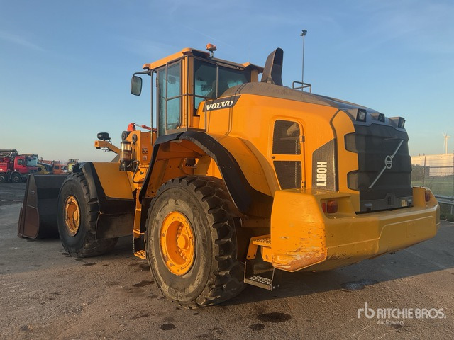 2015 Volvo L180H Wheel Loader - Gumikerekes homlokrakodó: 3 kép. 2015 Volvo L180H Wheel Loader - Gumikerekes homlokrakodó: 3 kép.