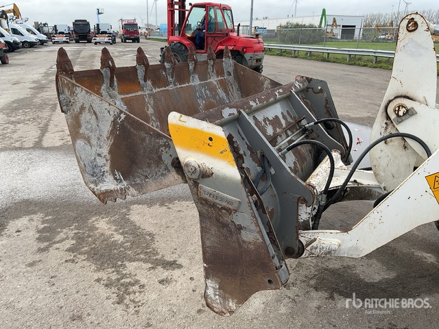 2015 Volvo L30G Wheel Loader - Gumikerekes homlokrakodó: 5 kép. 2015 Volvo L30G Wheel Loader - Gumikerekes homlokrakodó: 5 kép.