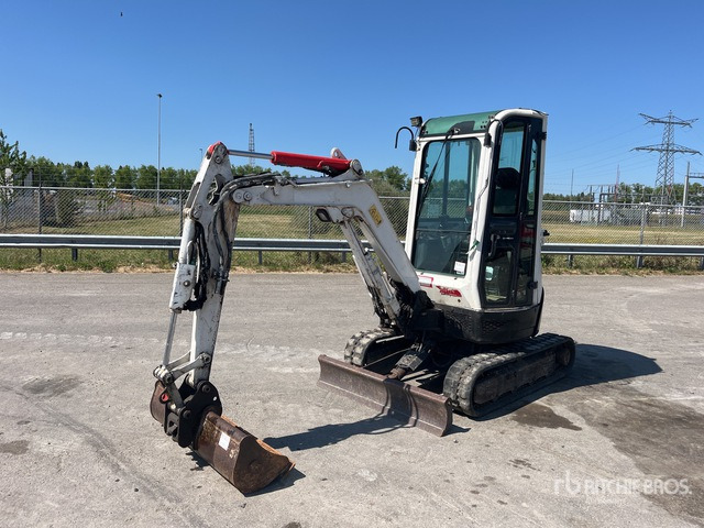 2015 Yanmar VIO20-4 Mini Excavator: <6.6t - Minikotró: 2 kép. 2015 Yanmar VIO20-4 Mini Excavator: <6.6t - Minikotró: 2 kép.