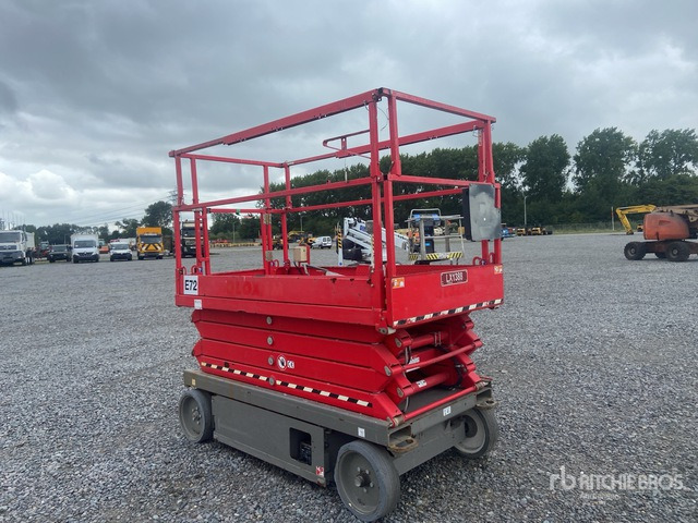 2016 Skyjack SJIII4626 Electric Scissor Lift - Ollós emelő: 4 kép. 2016 Skyjack SJIII4626 Electric Scissor Lift - Ollós emelő: 4 kép.