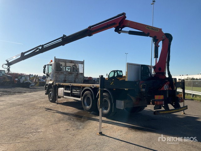 2017 Iveco AD260T 2017 Palfinger on 6x4 Flatbed Truck with Crane - Platós teherautó, Darus autó: 3 kép. 2017 Iveco AD260T 2017 Palfinger on 6x4 Flatbed Truck with Crane - Platós teherautó, Darus autó: 3 kép.