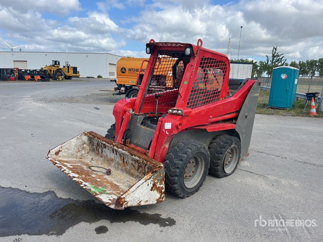 2018 Gehl Skid Steer Loader - Mini homlokrakodó: 2 kép. 2018 Gehl Skid Steer Loader - Mini homlokrakodó: 2 kép.