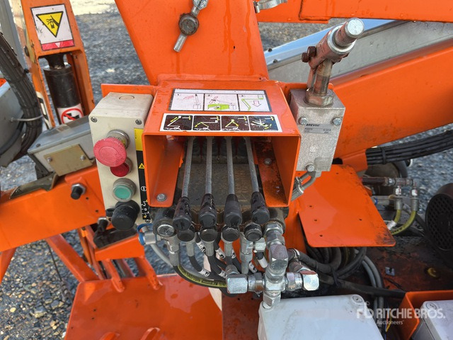 2019 Nifty-Lift 120TAC (Inoperable) Towable Lift - Emelőkosaras utánfutó: 5 kép. 2019 Nifty-Lift 120TAC (Inoperable) Towable Lift - Emelőkosaras utánfutó: 5 kép.