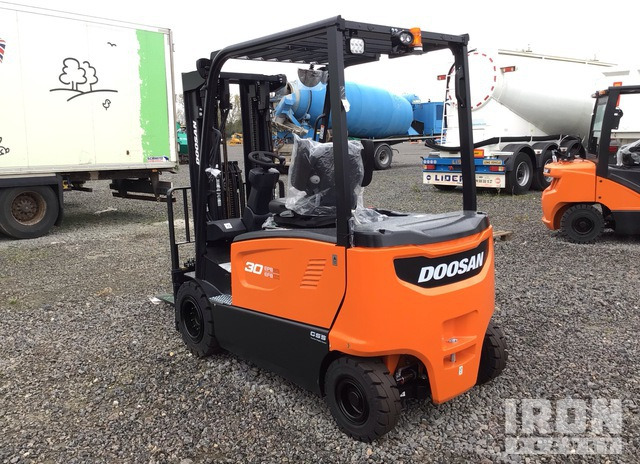 2023 Doosan B30X-7 PLUS 3000 kg (Unused) Electric Forklift - Elektromos targonca: 4 kép. 2023 Doosan B30X-7 PLUS 3000 kg (Unused) Electric Forklift - Elektromos targonca: 4 kép.