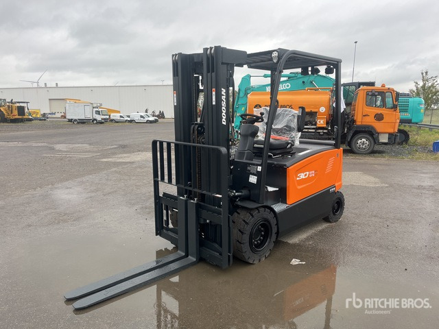 2023 Doosan B30X-7 PLUS (Unused) Electric Forklift - Elektromos targonca: 2 kép. 2023 Doosan B30X-7 PLUS (Unused) Electric Forklift - Elektromos targonca: 2 kép.