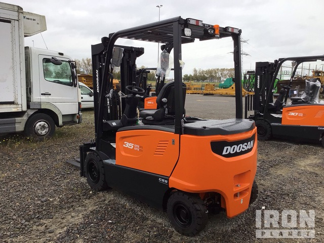 2023 Doosan B35X-7 PLUS 3500 kg (Unused) Electric Forklift - Elektromos targonca: 4 kép. 2023 Doosan B35X-7 PLUS 3500 kg (Unused) Electric Forklift - Elektromos targonca: 4 kép.