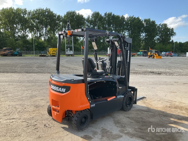 2023 Doosan B35X-7 PLUS (Unused) Electric Forklift - Elektromos targonca: 4 kép. 2023 Doosan B35X-7 PLUS (Unused) Electric Forklift - Elektromos targonca: 4 kép.