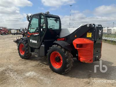 BOBCAT T40.180SLPB - Teleszkópos rakodó: 3 kép. BOBCAT T40.180SLPB - Teleszkópos rakodó: 3 kép.