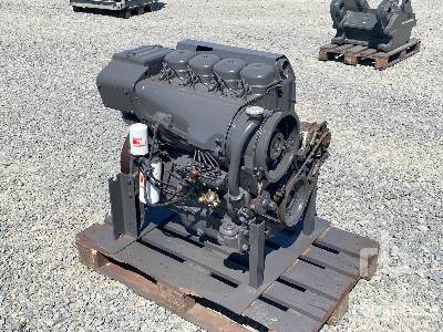 DEUTZ F4L912 - Motor: 1 kép. DEUTZ F4L912 - Motor: 1 kép.