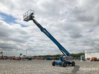 GENIE S100HD 4WD Diesel - Személyemelő: 3 kép. GENIE S100HD 4WD Diesel - Személyemelő: 3 kép.