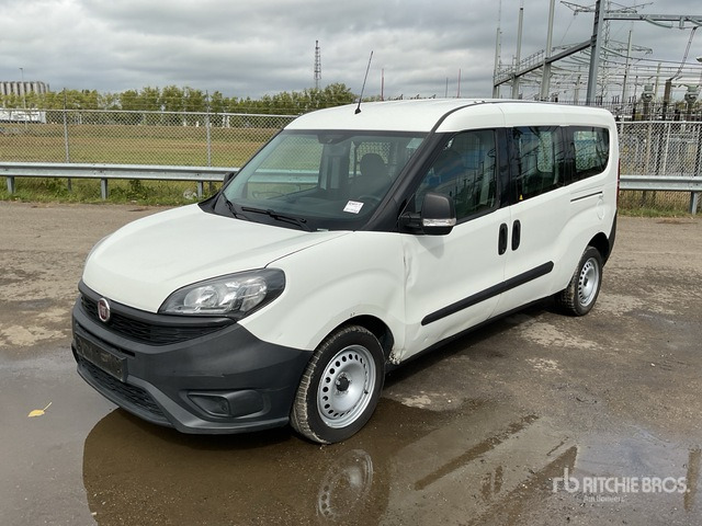 2018 Fiat Doblo 1.3 JTD MAXI Cargo Van - Kisteherautó: 2 kép. 2018 Fiat Doblo 1.3 JTD MAXI Cargo Van - Kisteherautó: 2 kép.