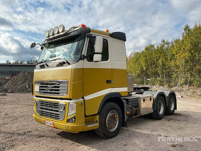 2012 Volvo FH16-600 6x4 T/A Sleeper Truck Tractor - Nyergesvontató: 1 kép. 2012 Volvo FH16-600 6x4 T/A Sleeper Truck Tractor - Nyergesvontató: 1 kép.