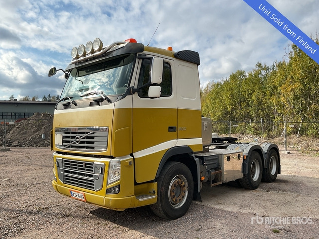 2012 Volvo FH16-600 6x4 T/A Sleeper Truck Tractor - Nyergesvontató: 1 kép. 2012 Volvo FH16-600 6x4 T/A Sleeper Truck Tractor - Nyergesvontató: 1 kép.