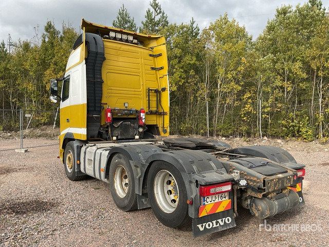 2013 Volvo FH62TB 6x2 T/A Sleeper Truck Tractor - Nyergesvontató: 4 kép. 2013 Volvo FH62TB 6x2 T/A Sleeper Truck Tractor - Nyergesvontató: 4 kép.