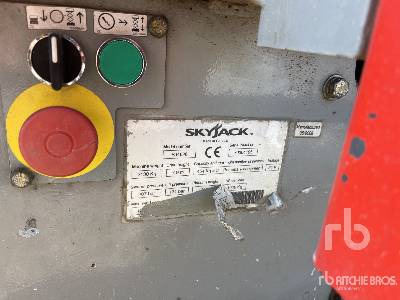 SKYJACK SJ4626 Electric - Ollós emelő: 5 kép. SKYJACK SJ4626 Electric - Ollós emelő: 5 kép.