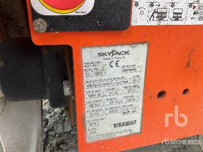 SKYJACK SJIII-3220 Electric - Ollós emelő: 5 kép. SKYJACK SJIII-3220 Electric - Ollós emelő: 5 kép.