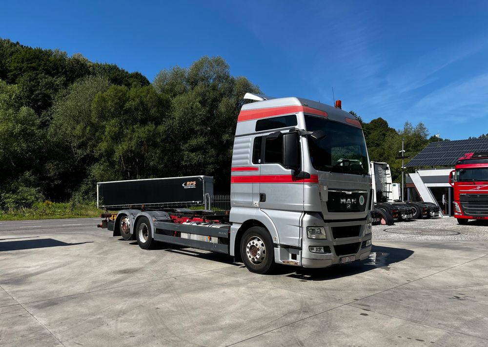 MAN TGX 18.480 // Euro 5 // 6x2 // BDF // Cały na poduszkach // Automat // - Alvaz teherautó: 3 kép. MAN TGX 18.480 // Euro 5 // 6x2 // BDF // Cały na poduszkach // Automat // - Alvaz teherautó: 3 kép.