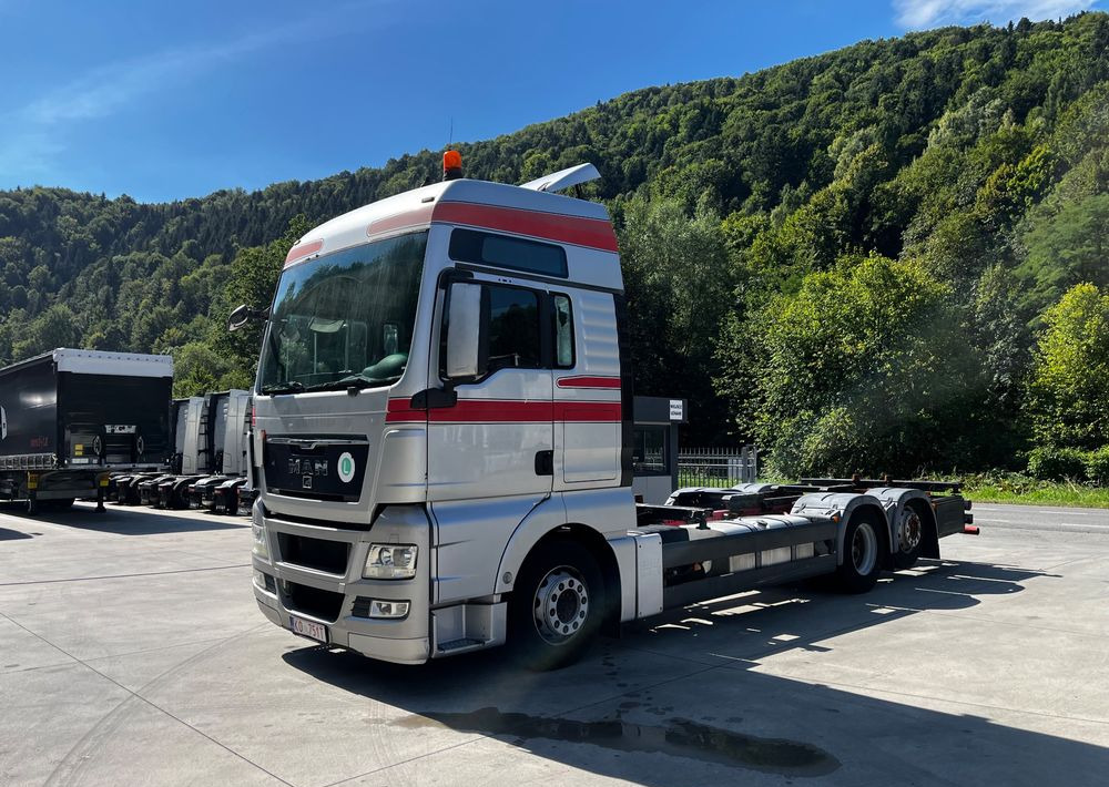 MAN TGX 18.480 // Euro 5 // 6x2 // BDF // Cały na poduszkach // Automat // - Alvaz teherautó: 1 kép. MAN TGX 18.480 // Euro 5 // 6x2 // BDF // Cały na poduszkach // Automat // - Alvaz teherautó: 1 kép.