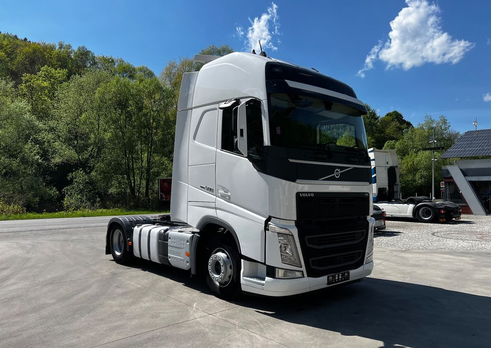 Volvo FH 500 // Globe XL // Xenon // Radary // Duże zbiorniki // Z ruchu międzynarodowego // - Nyergesvontató: 4 kép. Volvo FH 500 // Globe XL // Xenon // Radary // Duże zbiorniki // Z ruchu międzynarodowego // - Nyergesvontató: 4 kép.