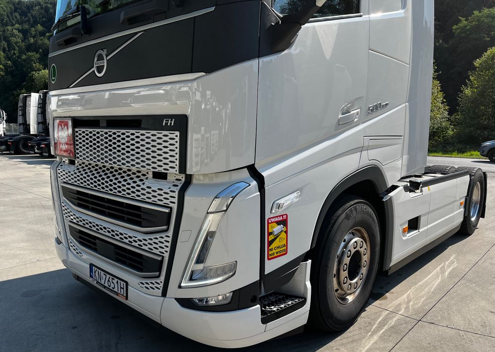Volvo FH500 // 2024 Rok // Gwarancja // Full Led // ACC // Klima Postojowa // Jak nowy ! // - Nyergesvontató: 4 kép. Volvo FH500 // 2024 Rok // Gwarancja // Full Led // ACC // Klima Postojowa // Jak nowy ! // - Nyergesvontató: 4 kép.