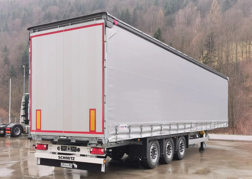Schmitz Cargobull MEGA VARIOS - Ponyvás félpótkocsi: 2 kép. Schmitz Cargobull MEGA VARIOS - Ponyvás félpótkocsi: 2 kép.