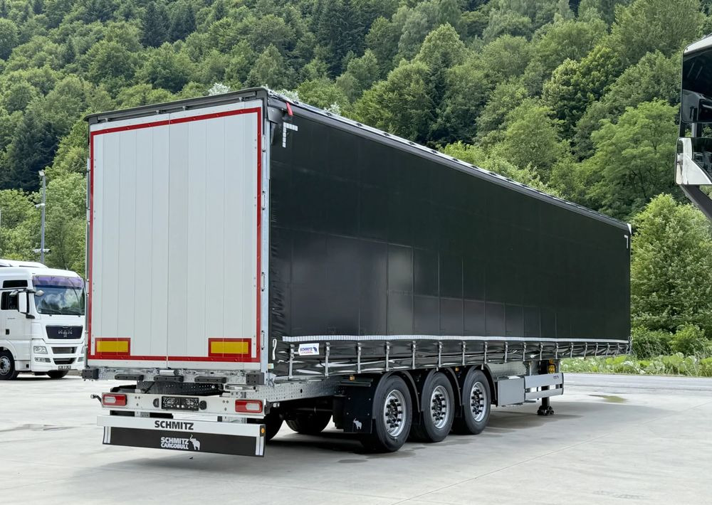 Schmitz Cargobull VARIOS + SKRZYNKA - Ponyvás félpótkocsi: 2 kép. Schmitz Cargobull VARIOS + SKRZYNKA - Ponyvás félpótkocsi: 2 kép.