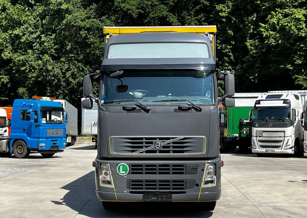 Volvo FH 420 4x2 // Zestaw + przyczepa Schwarzmuller // Jak Nowy // Niski przebieg // Automat // Idealny !!! - Ponyvás teherautó: 2 kép. Volvo FH 420 4x2 // Zestaw + przyczepa Schwarzmuller // Jak Nowy // Niski przebieg // Automat // Idealny !!! - Ponyvás teherautó: 2 kép.
