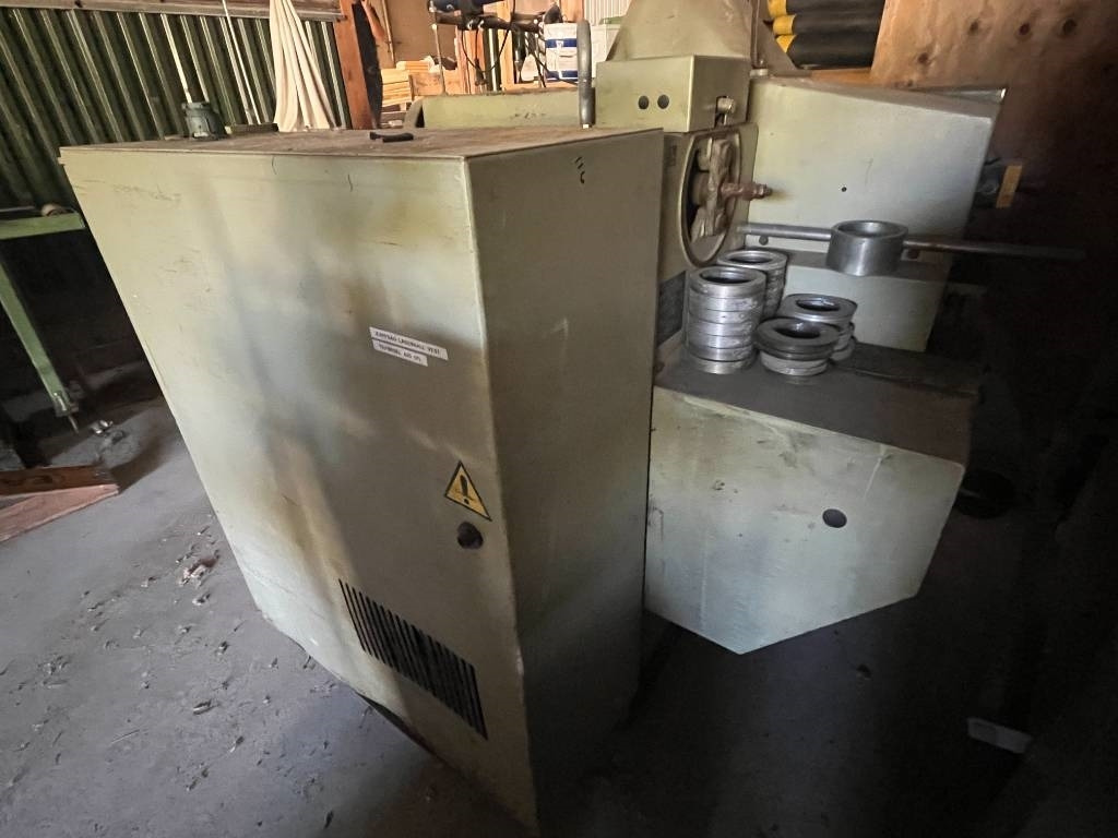 Annet SCM M3 Automatic multiblade rip saw - Faipari gép: 3 kép. Annet SCM M3 Automatic multiblade rip saw - Faipari gép: 3 kép.