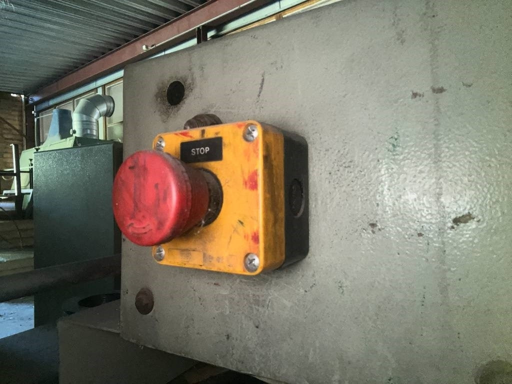 Annet SCM M3 Automatic multiblade rip saw - Faipari gép: 4 kép. Annet SCM M3 Automatic multiblade rip saw - Faipari gép: 4 kép.