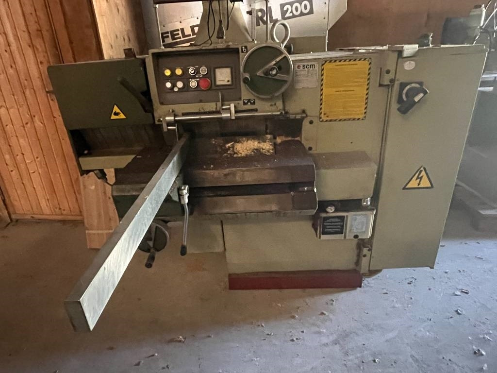 Annet SCM M3 Automatic multiblade rip saw - Faipari gép: 2 kép. Annet SCM M3 Automatic multiblade rip saw - Faipari gép: 2 kép.