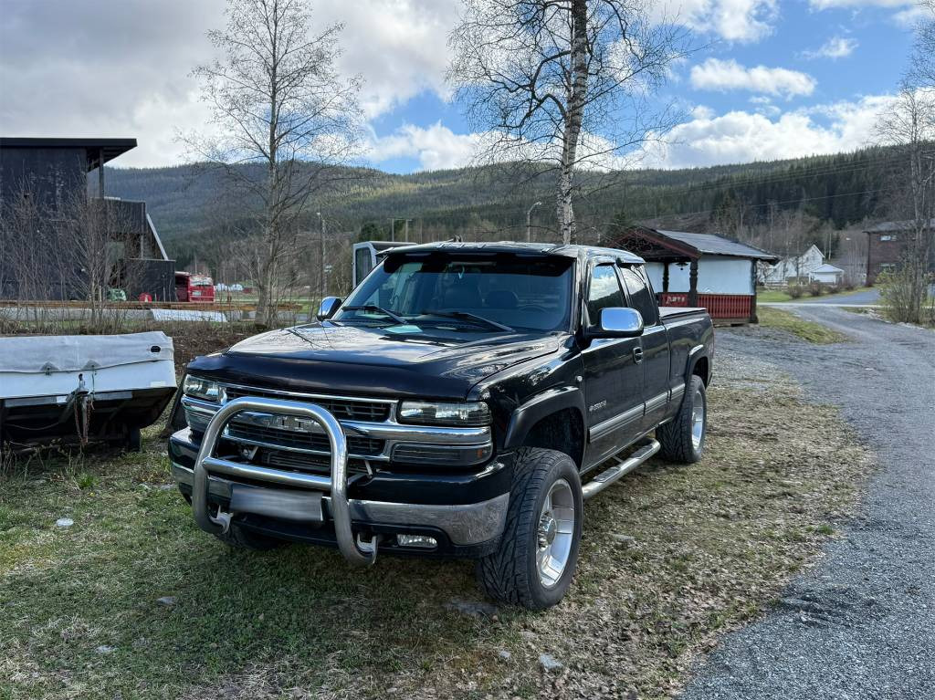 Chevrolet Silverado 2500 4x4 LT - Pickup: 1 kép. Chevrolet Silverado 2500 4x4 LT - Pickup: 1 kép.